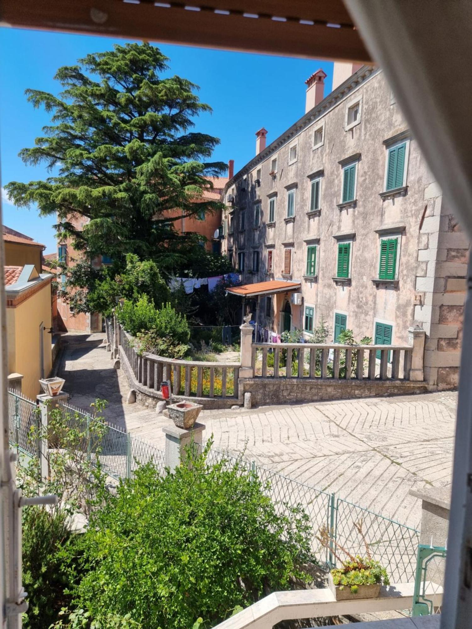 Apartment Branko With Terrace, Old Town Labin Лабин Екстер'єр фото